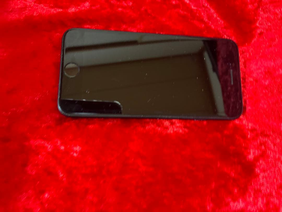 iPhoneSE2本体 64GB SIMフリー型　SIMロック解除済み