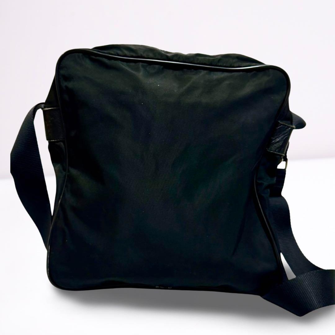 【正規品】プラダ PRADA メッセンジャーバッグ 三角ロゴ 黒 ユニセックス