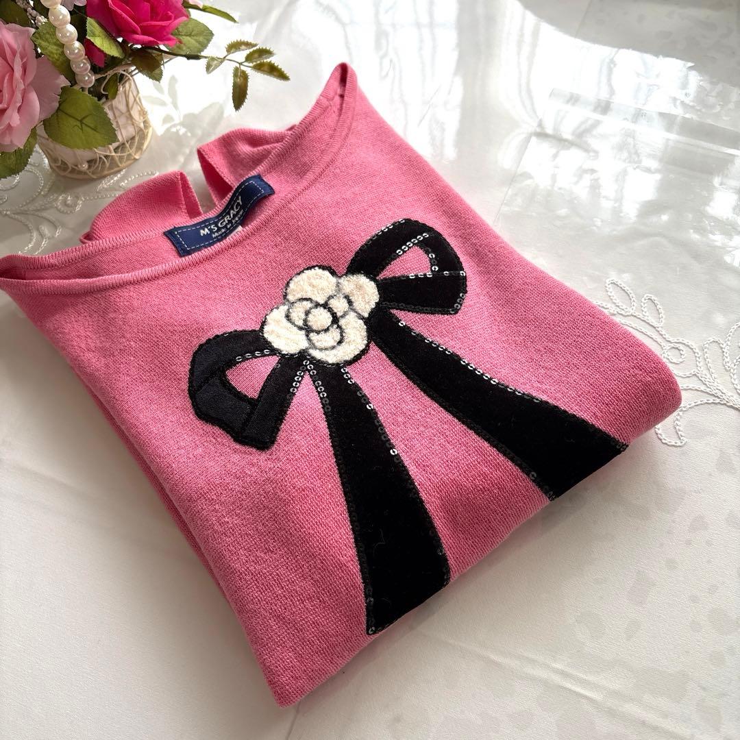 エムズグレイシー　カタログ掲載　お色違いスパンコール刺繍カメリアリボンニット38