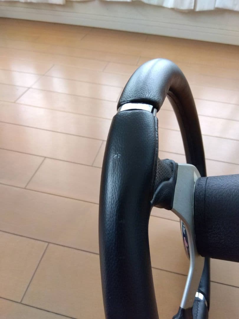 MOMO 　ステアリング　MILLENIUM　ミレニアム　35パイ