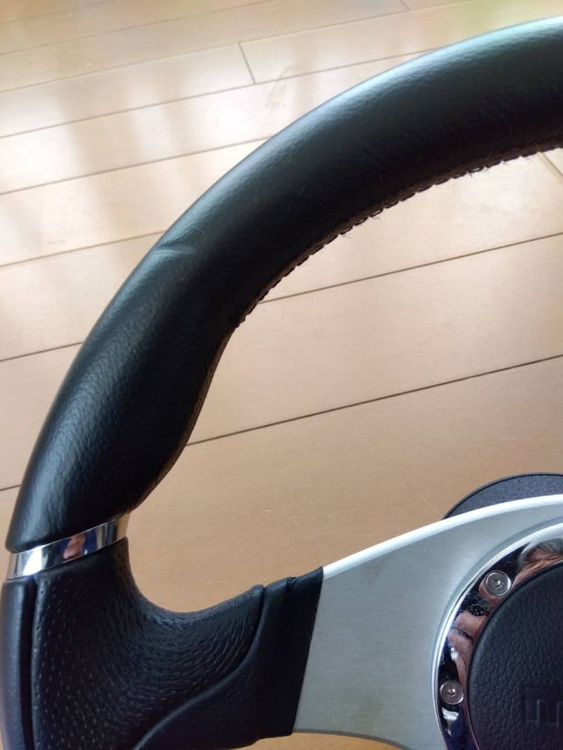 MOMO 　ステアリング　MILLENIUM　ミレニアム　35パイ