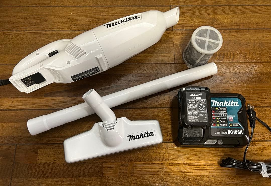 Makita 充電式クリーナー CL106FD 本体　コードレス掃除機