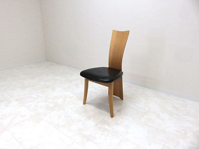 m*e様 美品　イバタインテリア　「フォルム」 オーク材ダイニングチェア 　サイ