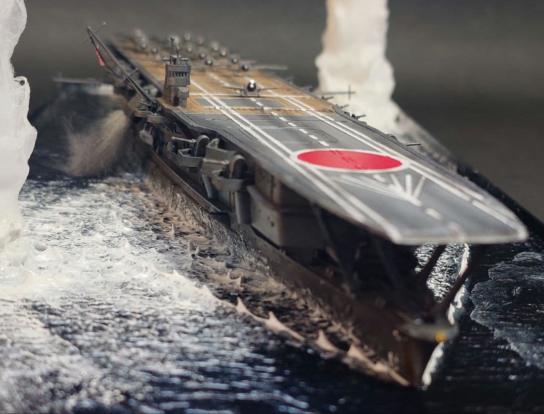 ハセガワ　日本海軍　航空母艦　加賀　1/700　プラモデル完成品　ジオラマ