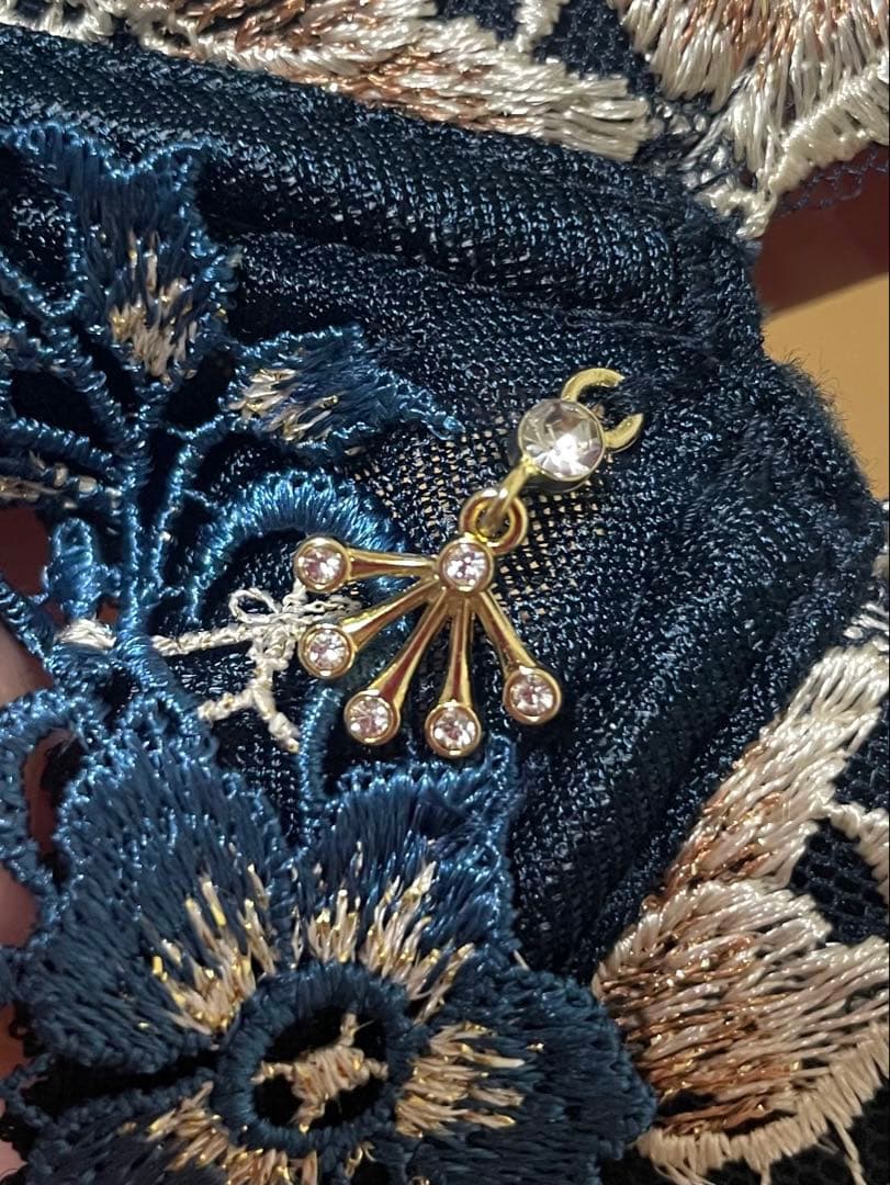 限定商品新作salute 新品未使用タグ付き 28グループ　ブラショーツセット紺