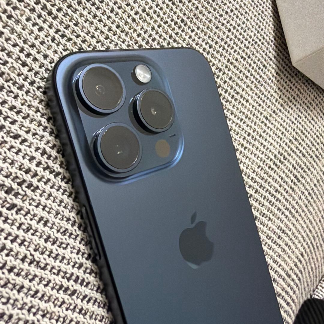 a*i様 Apple iPhone 15 pro 256GB ブルーチタニウム