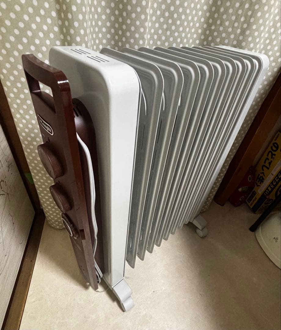 デロンギ オイルヒーター ホワイト×ブラウン RHJ21F1015-BR