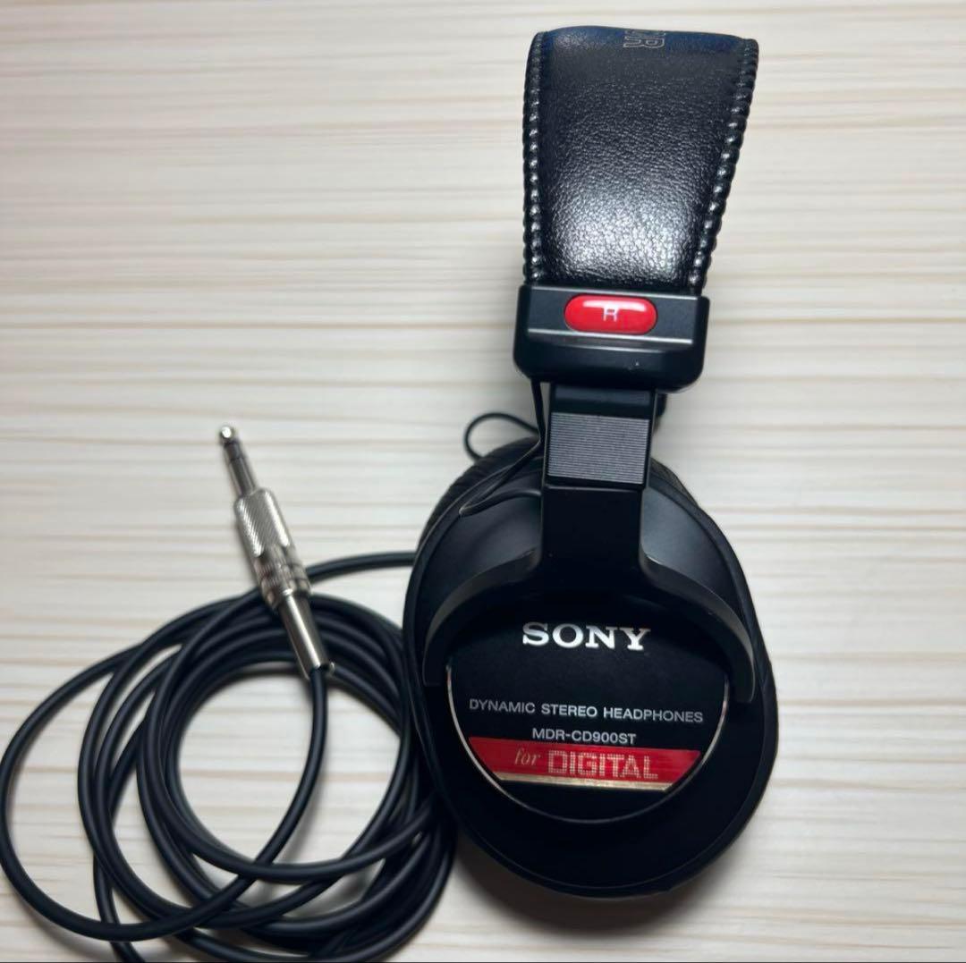 SONY 有線 密閉型スタジオモニターヘッドホン MDR-CD900ST