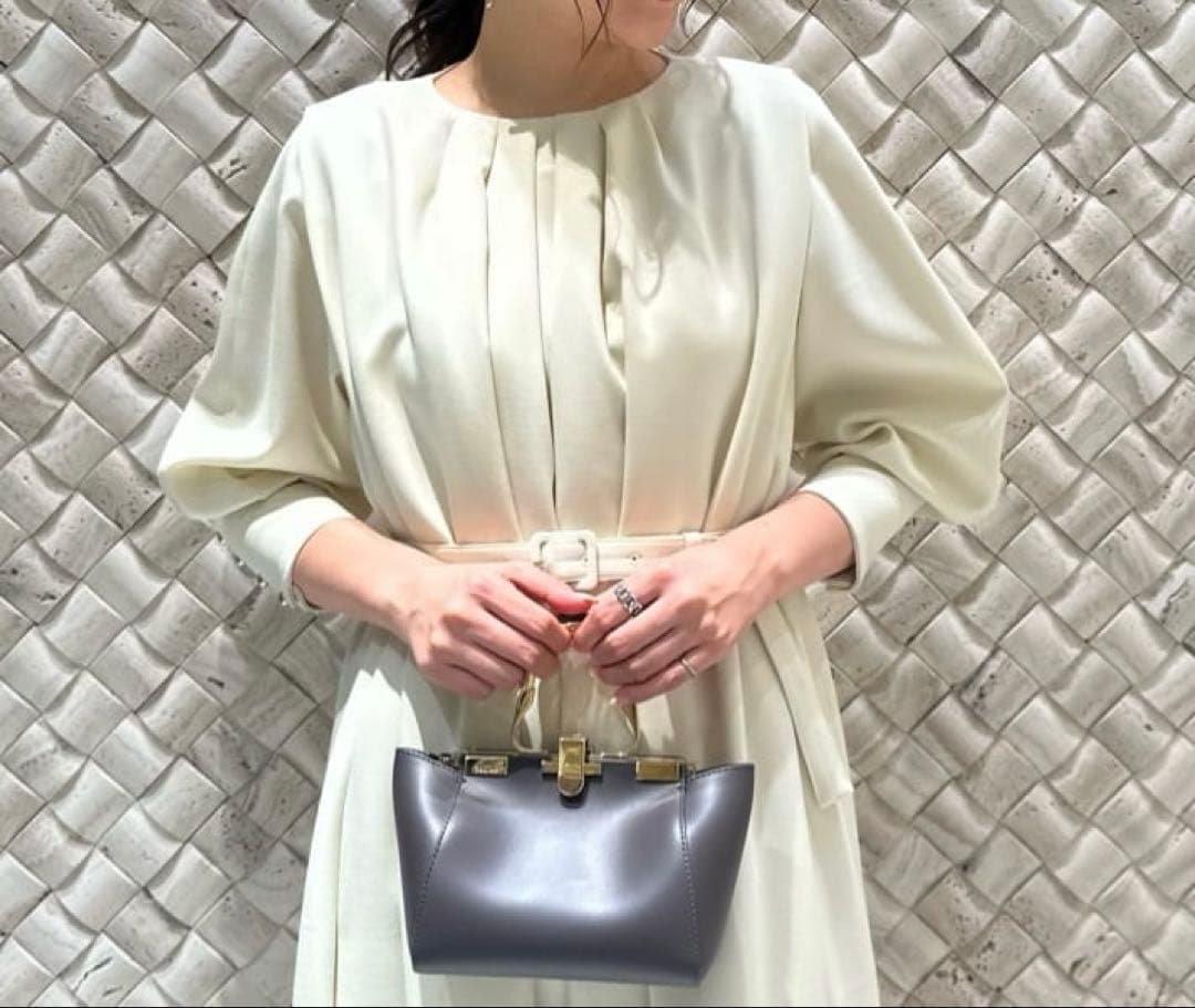 アルアバイル　ルルウィルビー ウールチノタックワンピース