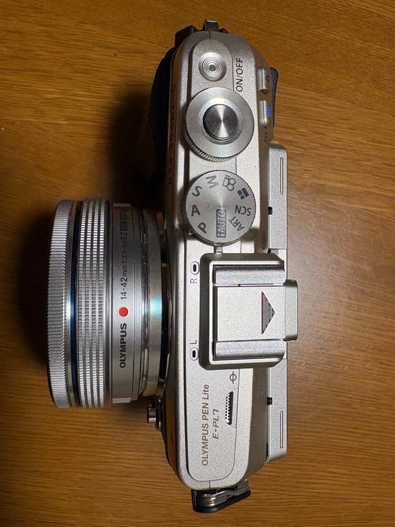 OLYMPUS PEN Lite E-PL7 デジタルカメラ