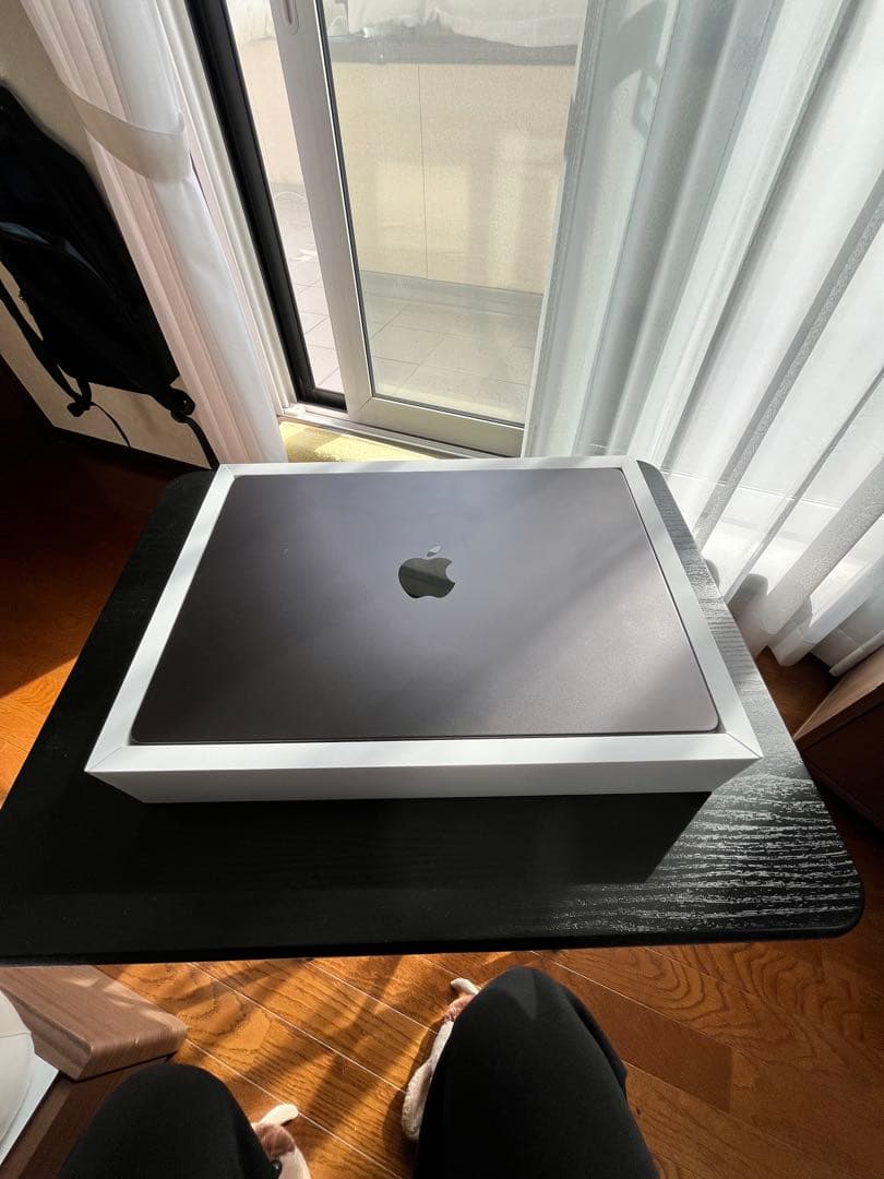 ほぼ未使用 M5 MacBook Pro 24G/1TB/反射防止/FCP搭載