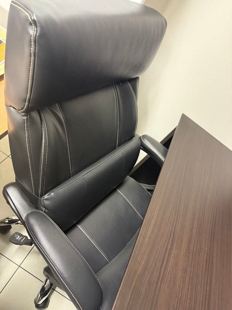 17.激安！！オフィスデスク・社長室デスク　チェアセット