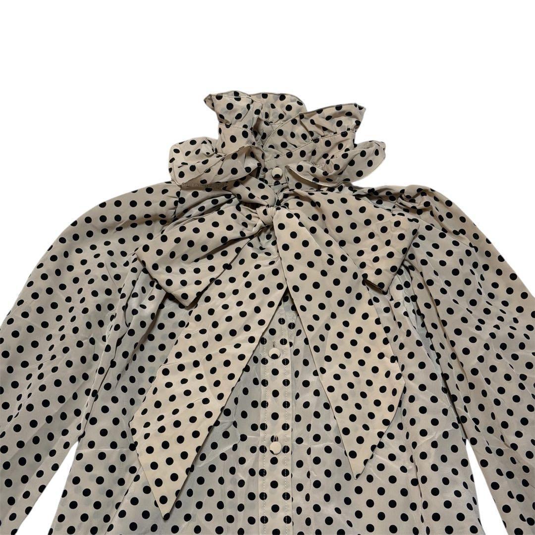 【LOULOU WILLOUGHBY】 デシンドットフリルブラウス ボウタイ付き