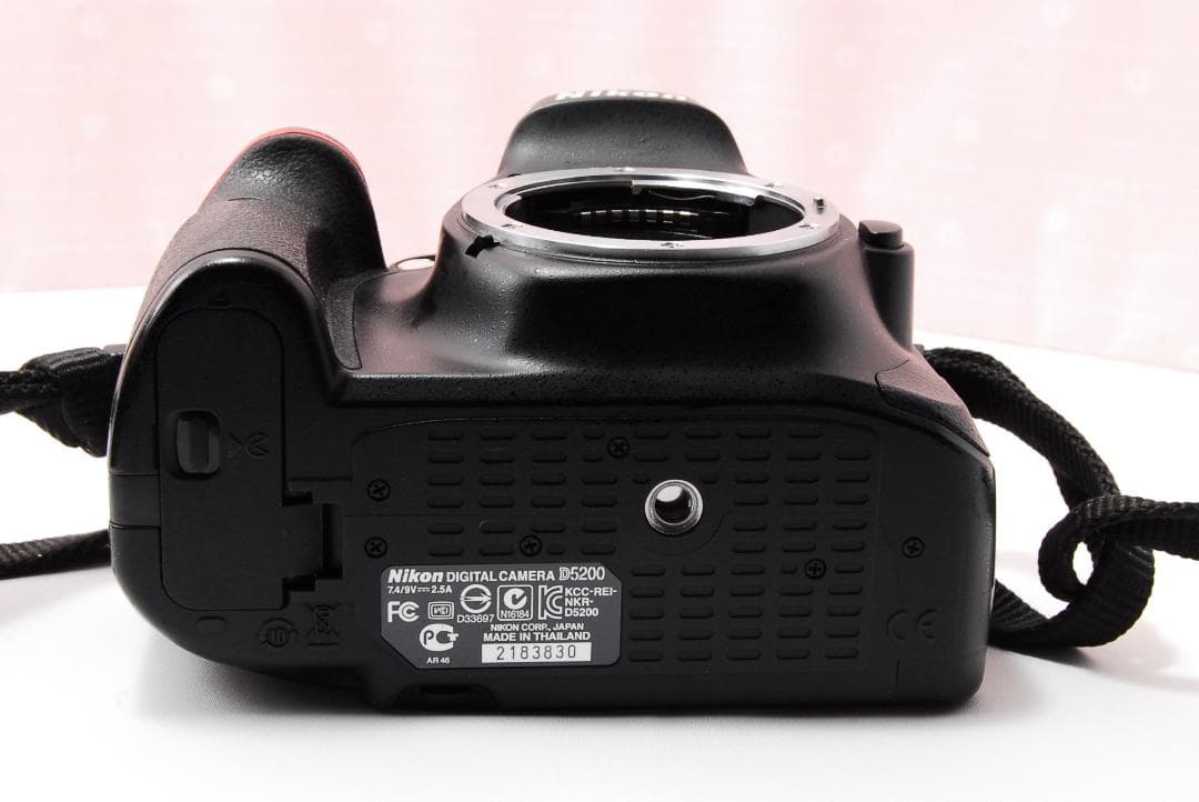 〓デジタル一眼レフカメラ〓ニコン Nikon D5200 ボディ