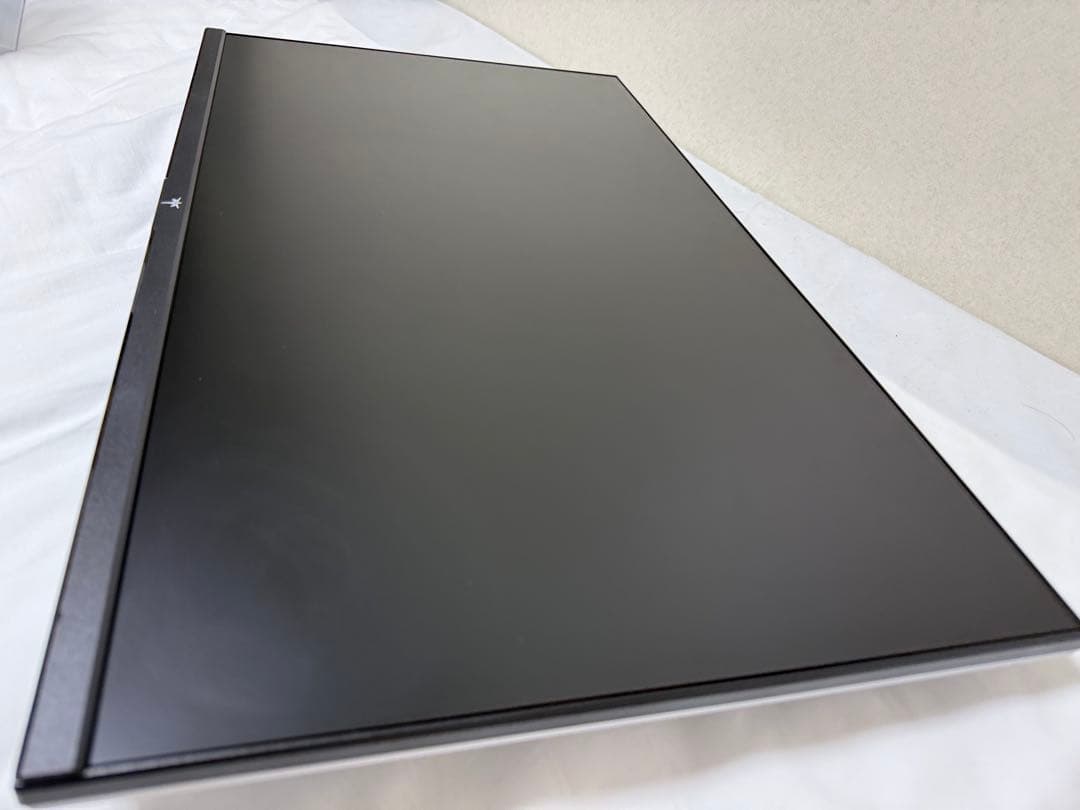 ギル　ゲーミングモニター