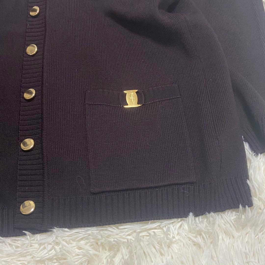 【美品】フェラガモ　ニット カーディガン 金ボタン カーディガン　ヴァラ　ロゴ