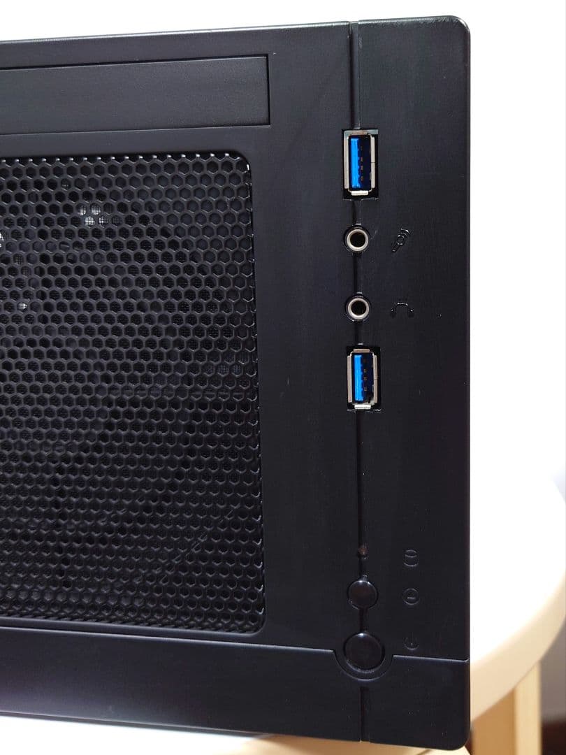 コンパクト キューブ デスクトップ PC i5 16GB GT730