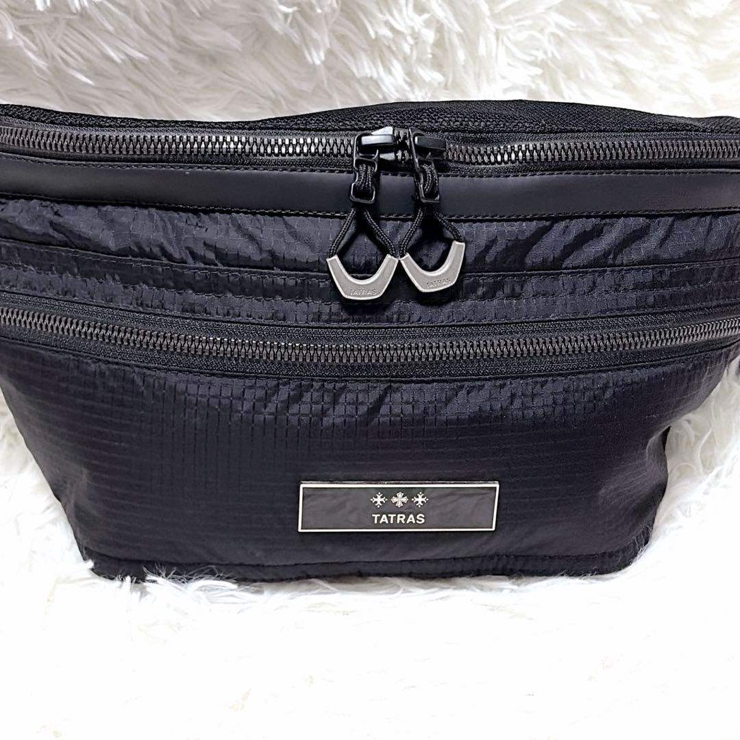【極美品】タトラス　メルジ　ボディバッグ ウエストバック　ロゴプレート　ブラック