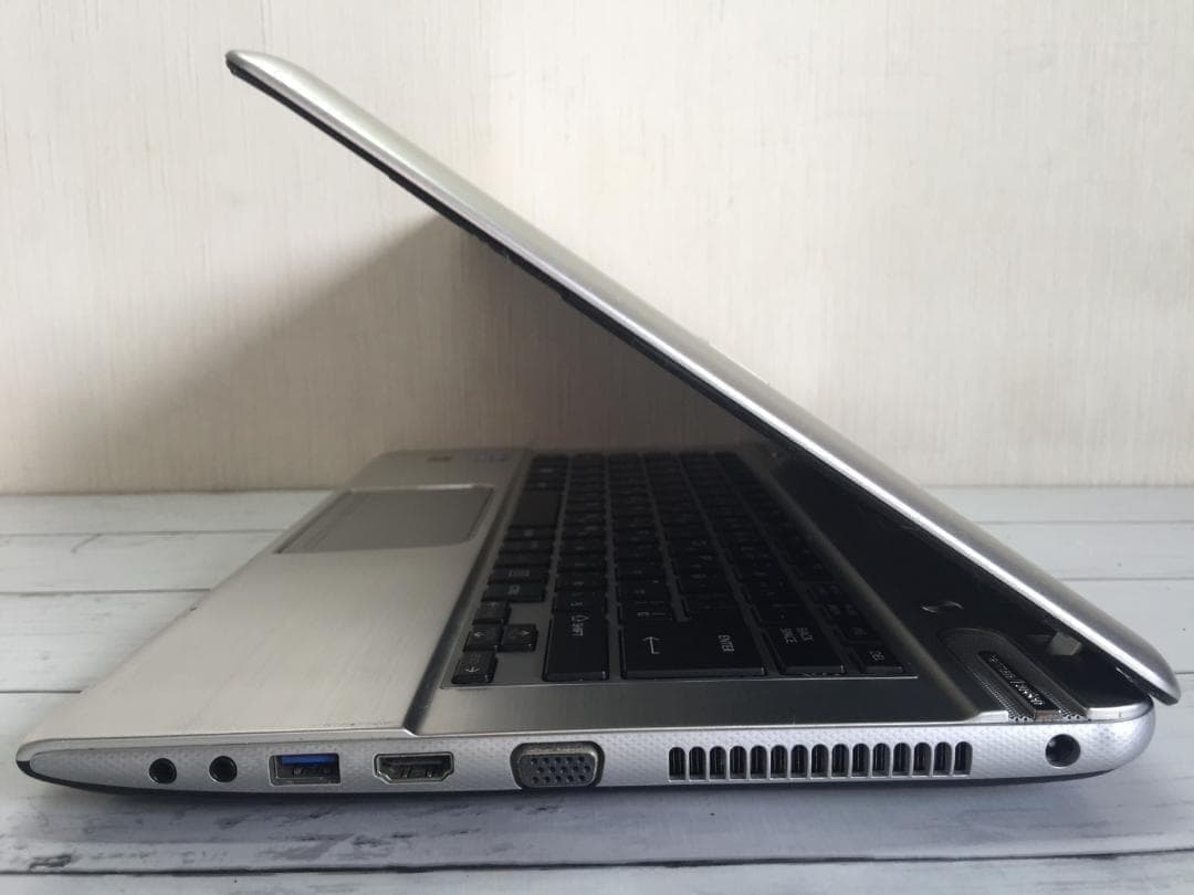 東芝 dynabook T642 14型TFT液晶 軽量コンパクトノートパソコン