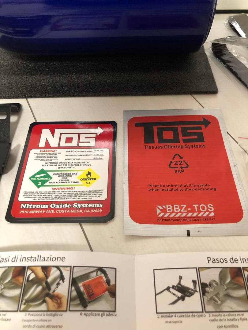 NOSタンク型 カーティッシュケース 新品未使用