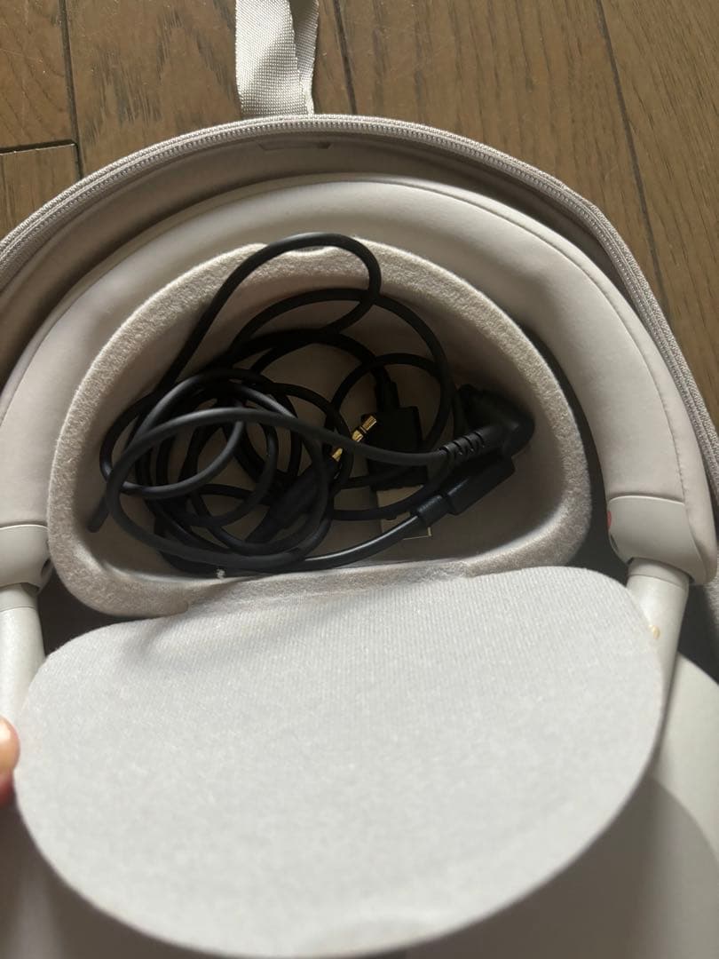 Wh-100Xm5 プラチナシルバー