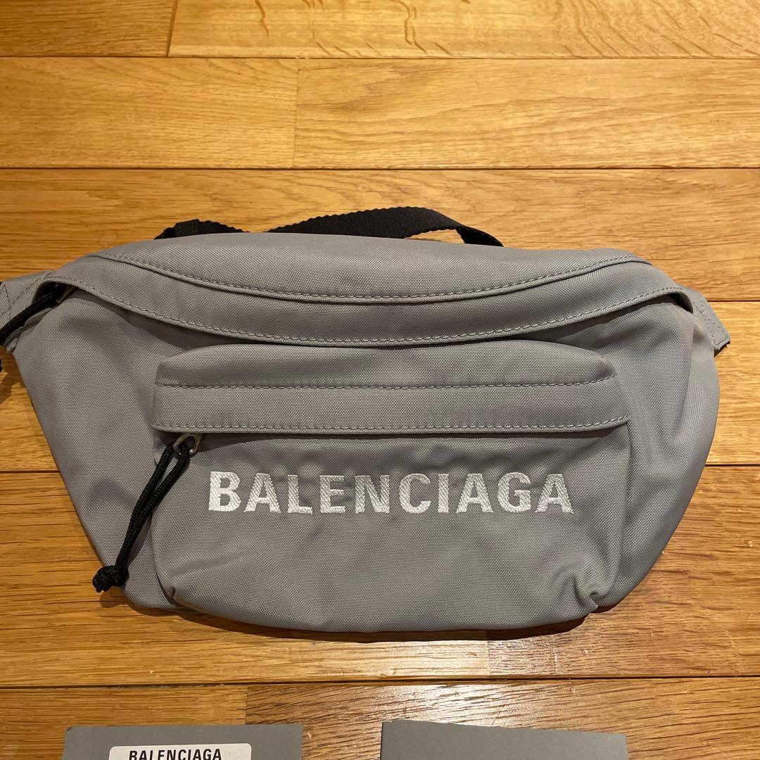 Nao_Arc さま専用です。BALENCIAGA ボディバッグ グレー