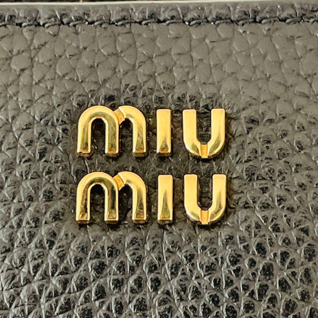 MIU MIU ミュウミュウ レザー 2つ折り財布 ブラック