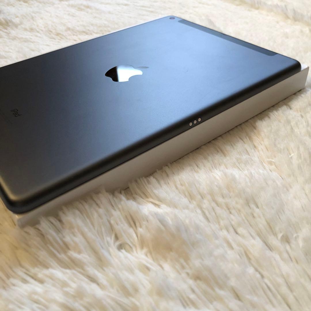 【値下げ不可】iPad 第8世代 128GB SIMフリー 【すぐ発送】