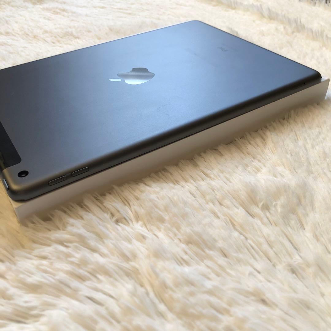 【値下げ不可】iPad 第8世代 128GB SIMフリー 【すぐ発送】