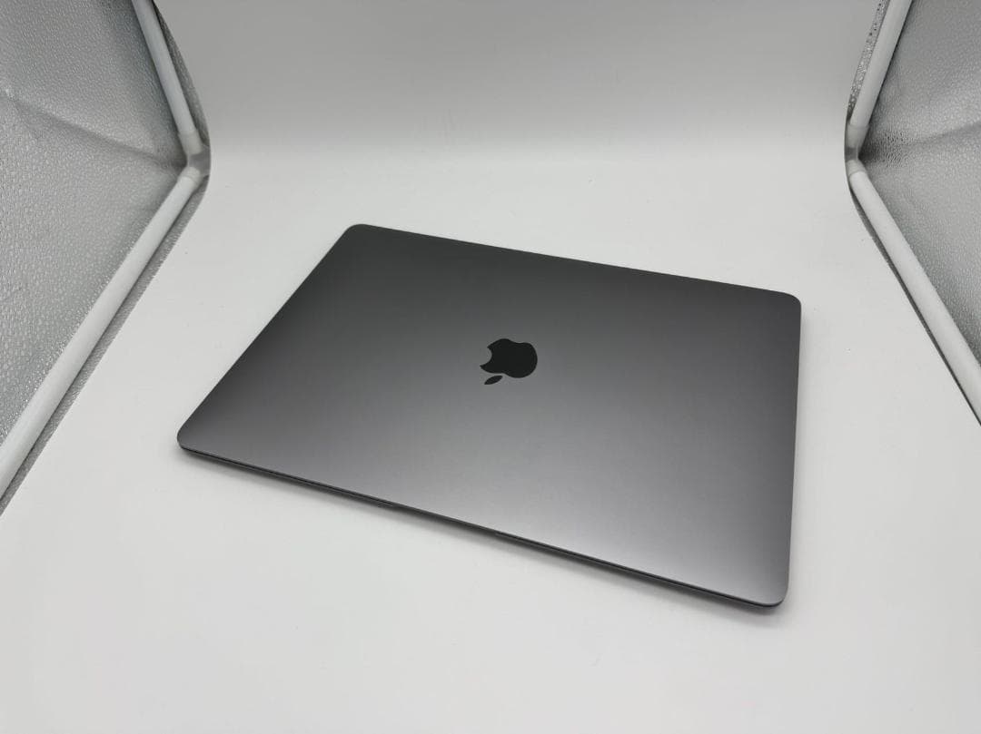 美品 Macbook Air 2018 13インチ A1932