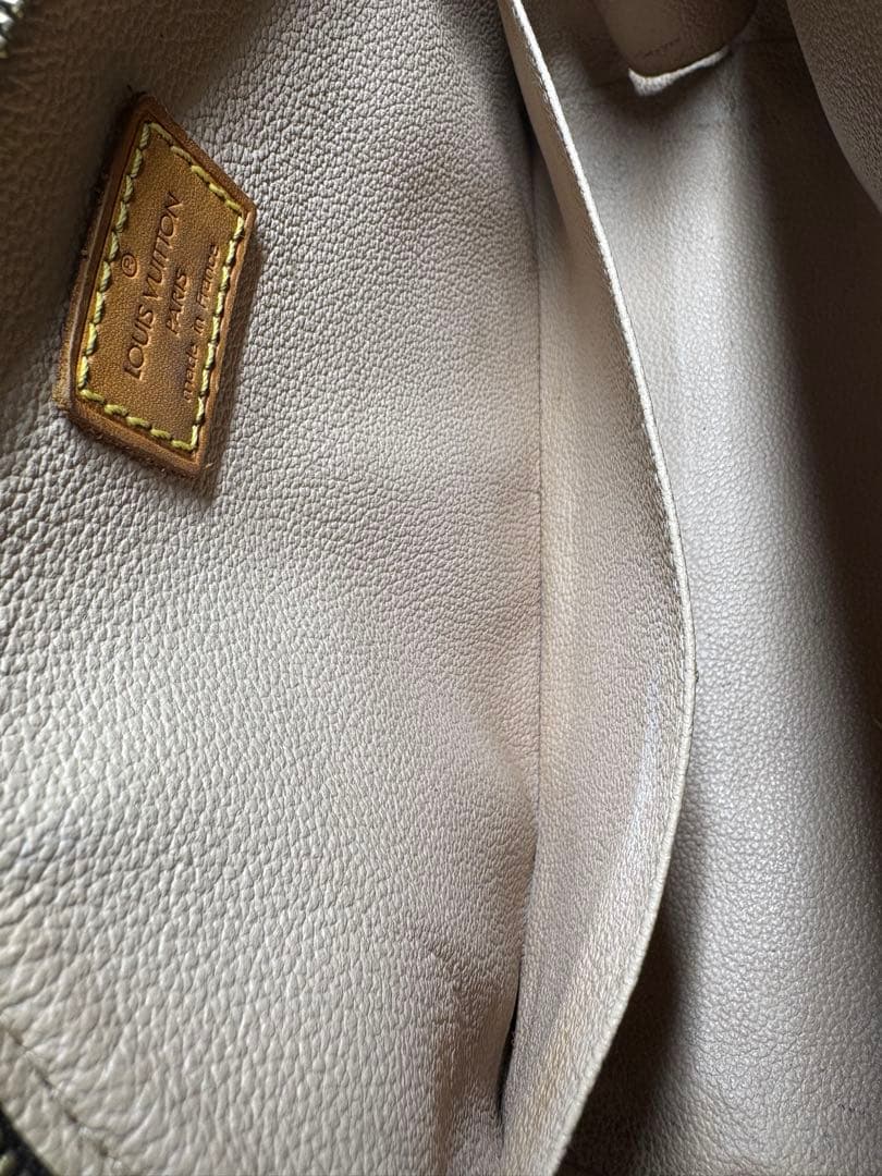 Louis Vuitton モノグラム コスメティックラウンドポーチ
