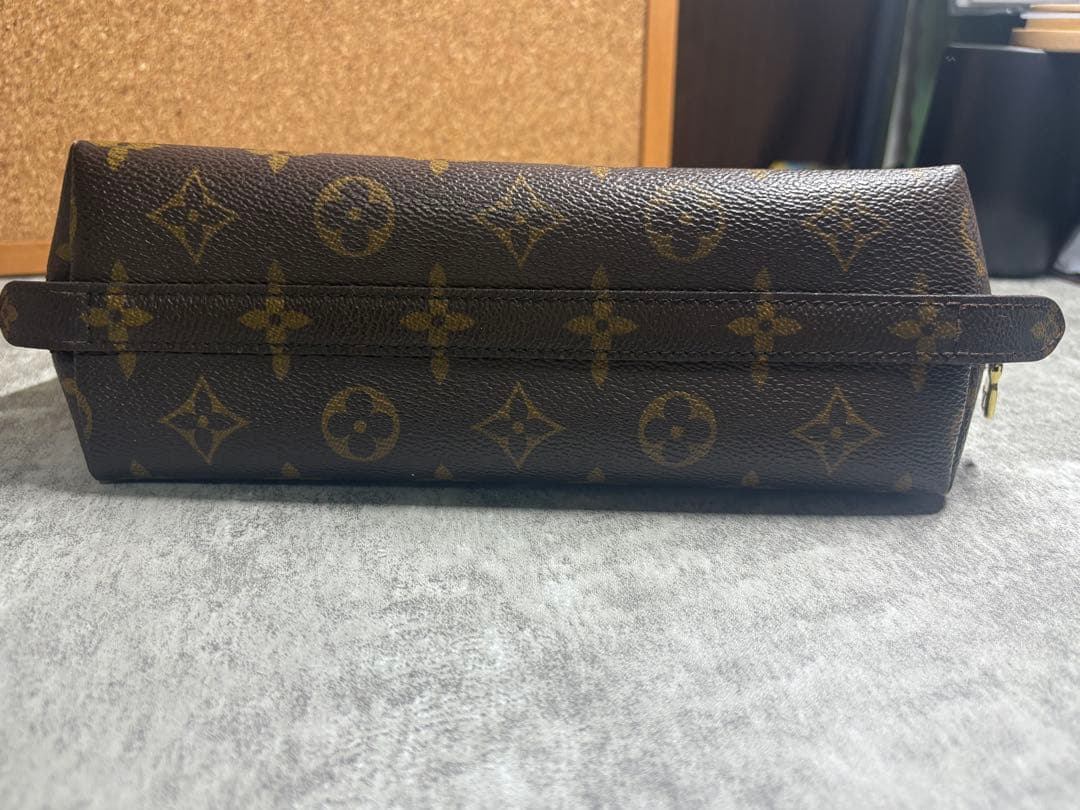Louis Vuitton モノグラム コスメティックラウンドポーチ