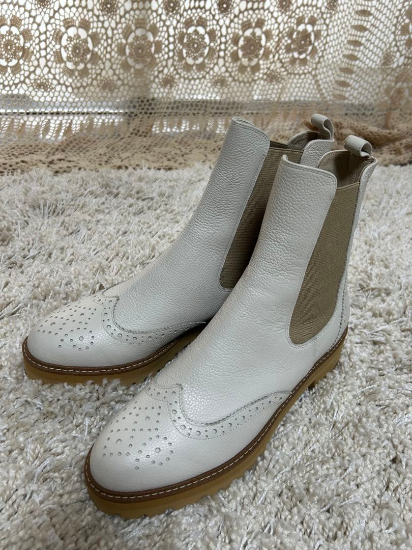 新品未使用ダイアナ⭐︎サイドゴアブーツ