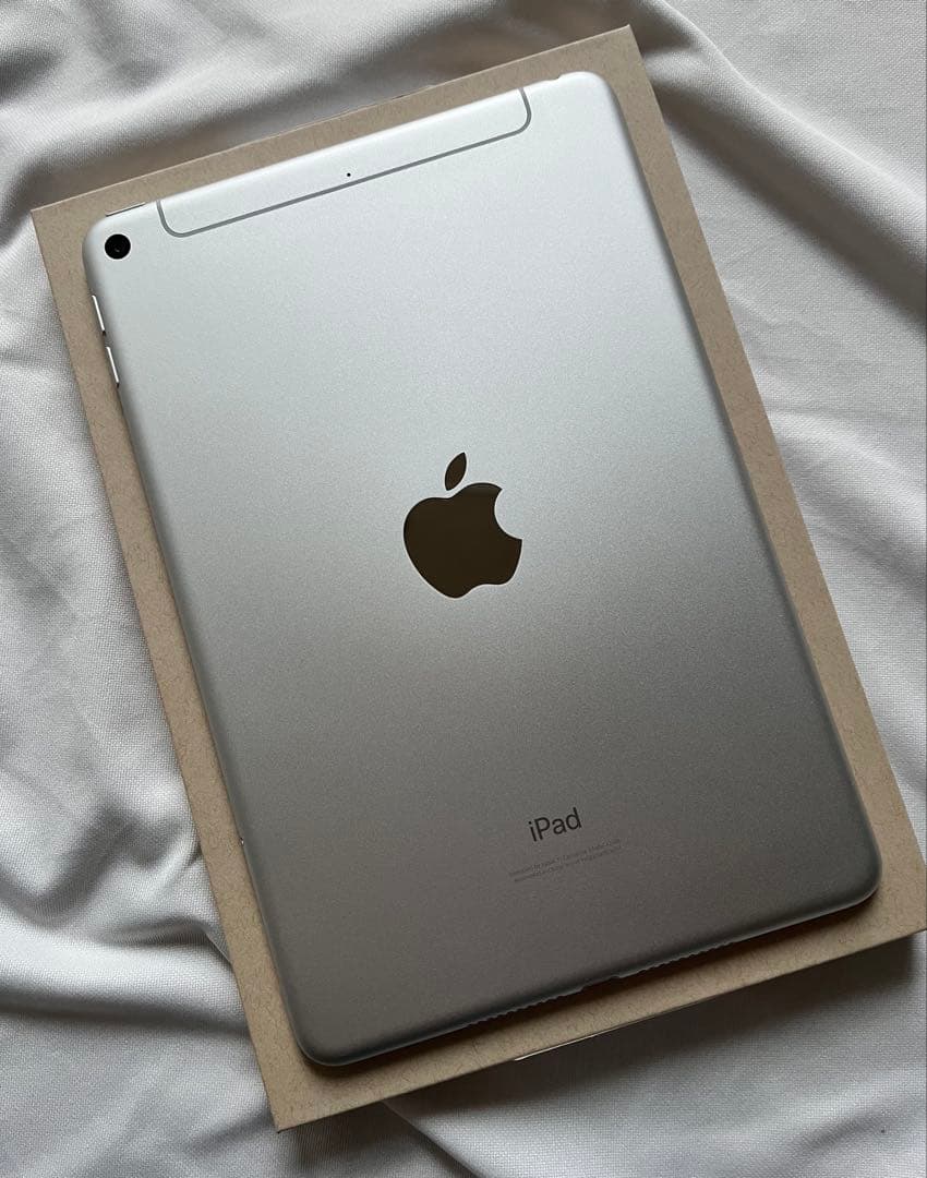 ほぼ未使用 ￼iPad mini5 セルラー 256GB 純正バッテリ100％