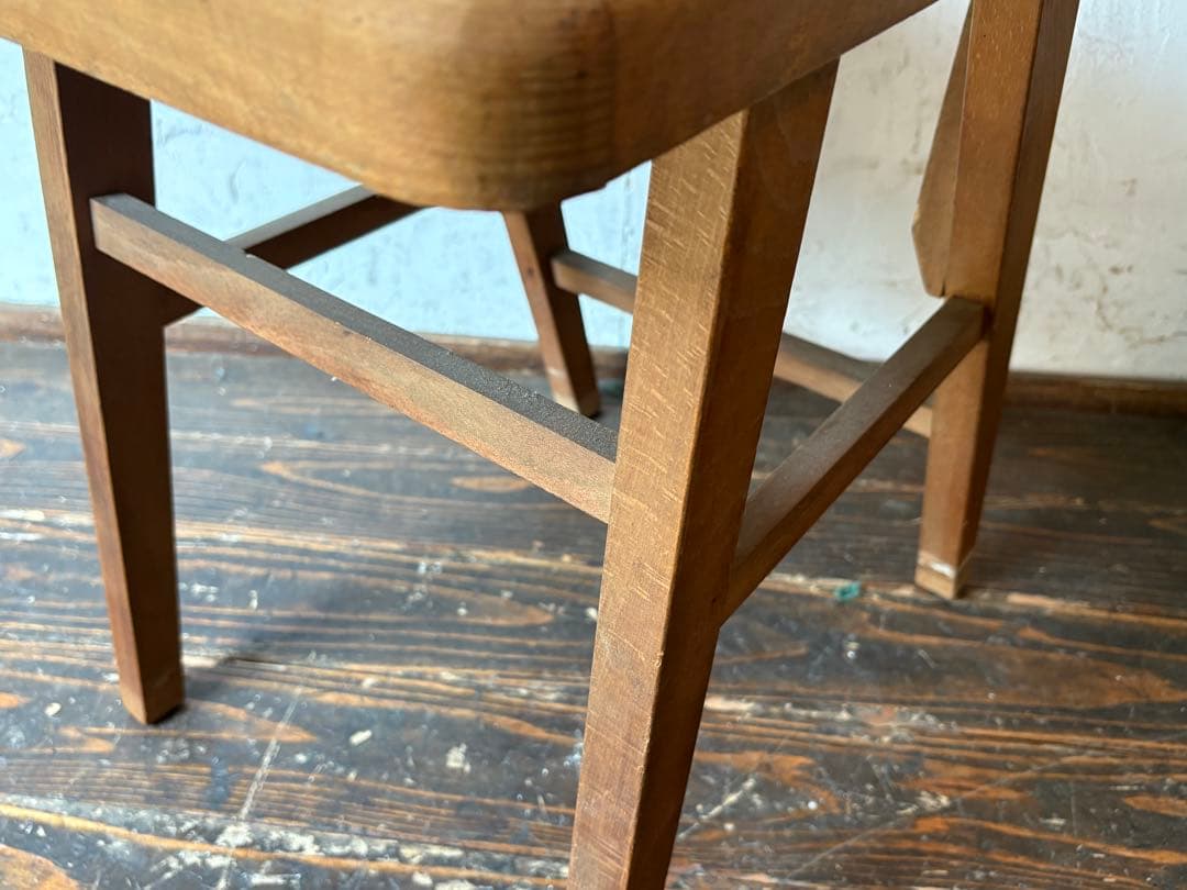 木製クッション付き椅子　アンティーク　レトロ