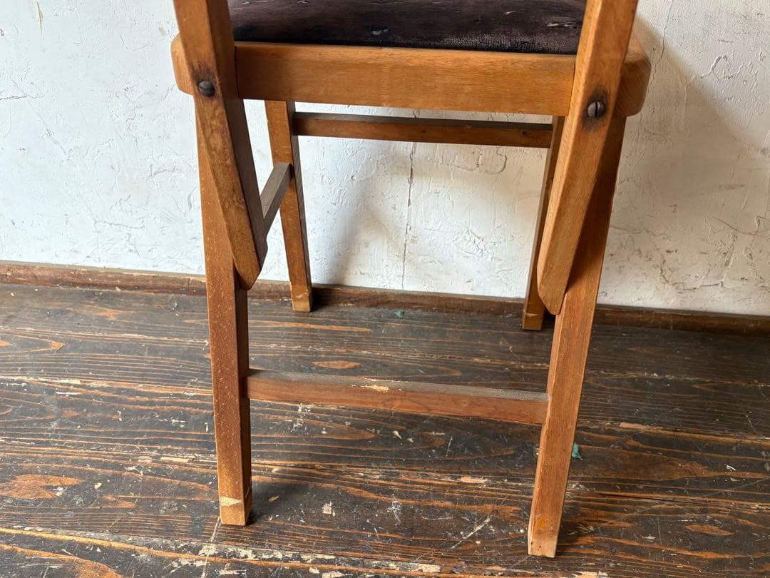 木製クッション付き椅子　アンティーク　レトロ