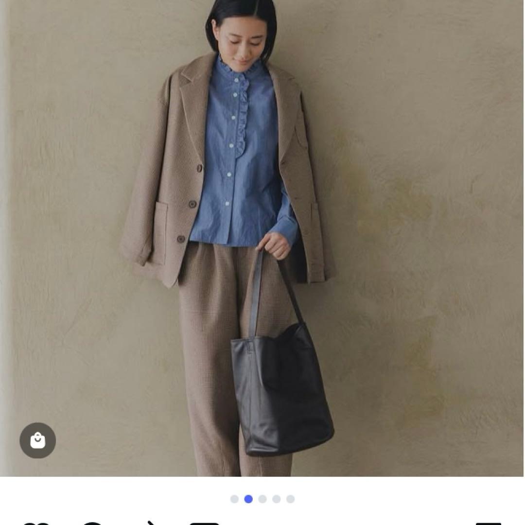 今期美品　midiumi フロントハーフ　フリルシャツ　ネイビー　ミディウミ