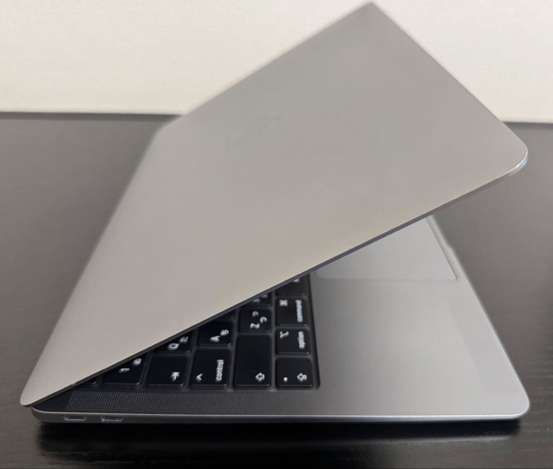 MacBook Air M1 16GB 512GB 充放電77 バッテリ93%