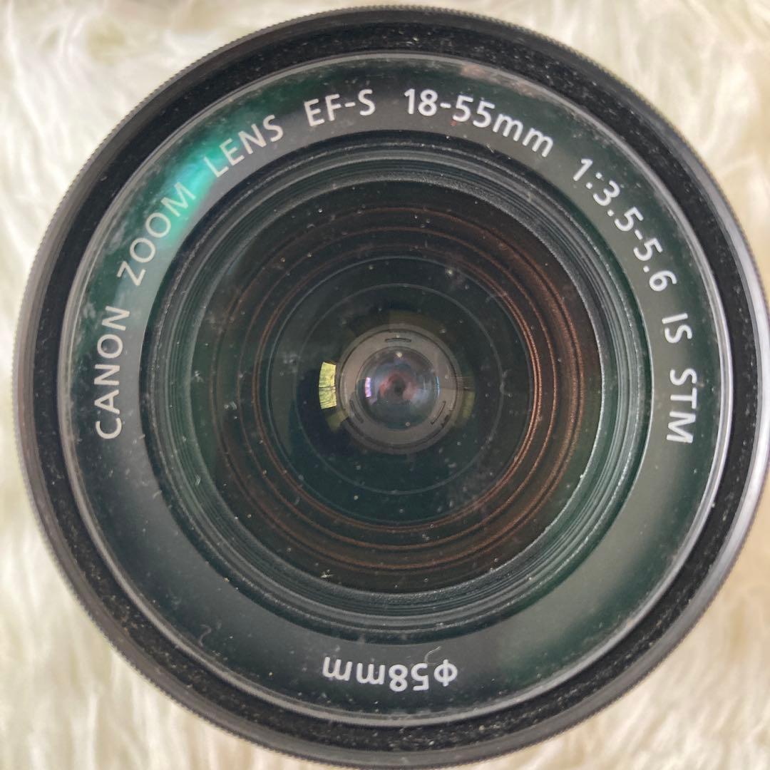 バッテリー2個付き　Canon kissX 7 デジタル一眼レフカメラ　ジャンク