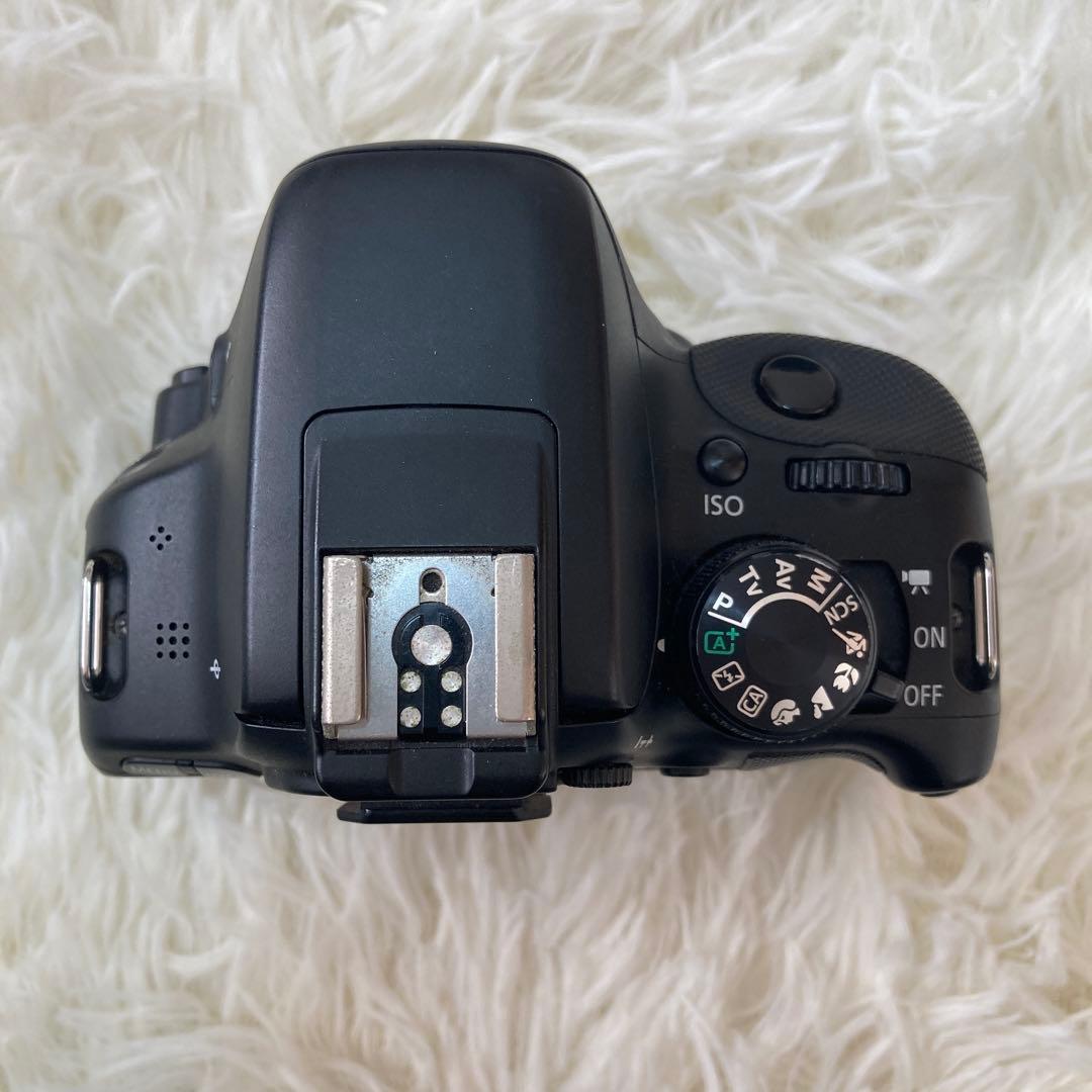 バッテリー2個付き　Canon kissX 7 デジタル一眼レフカメラ　ジャンク