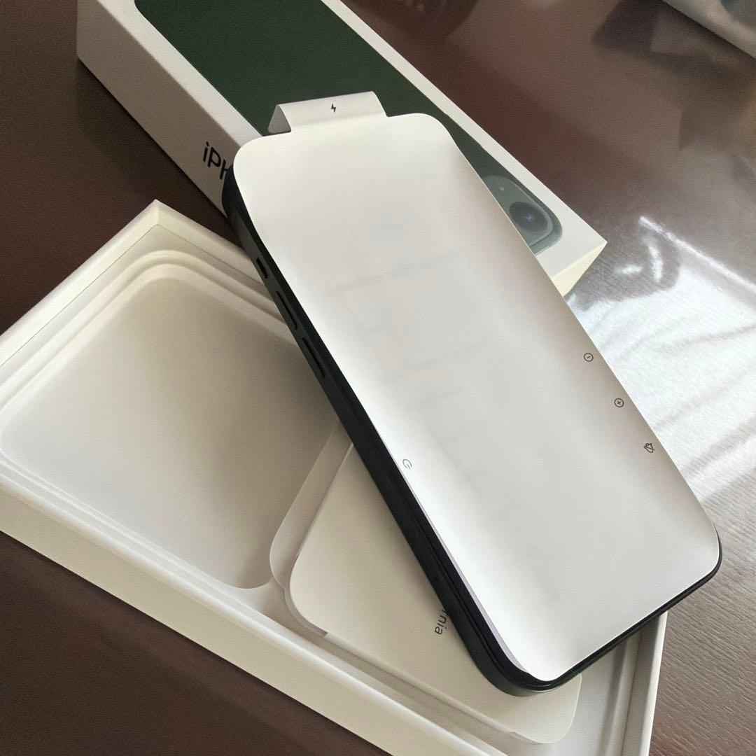 Apple iPhone 13 ミッドナイトグリーン 本体　SIMフリー