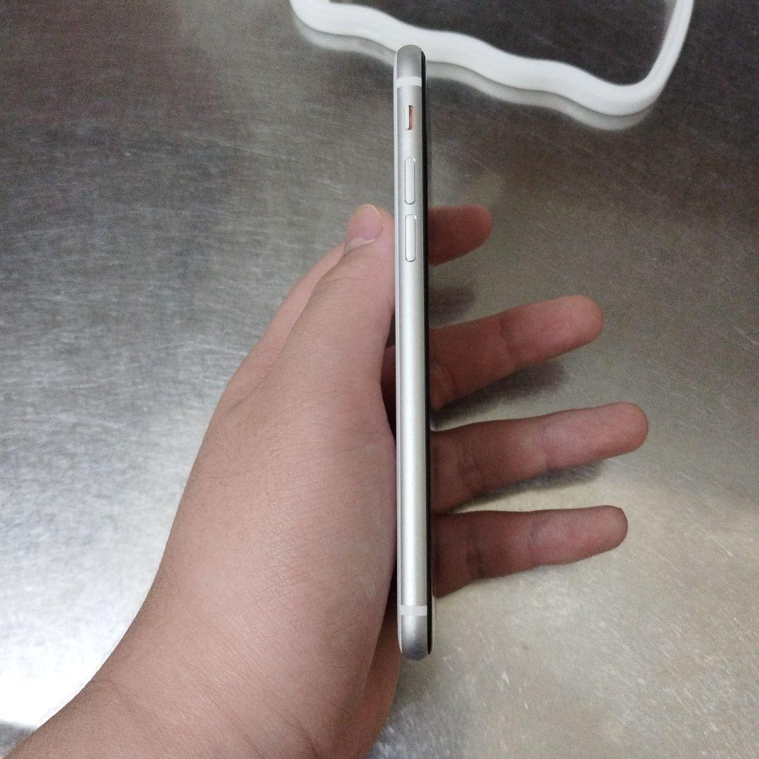 iPhoneSE第2世代（ケース付属）