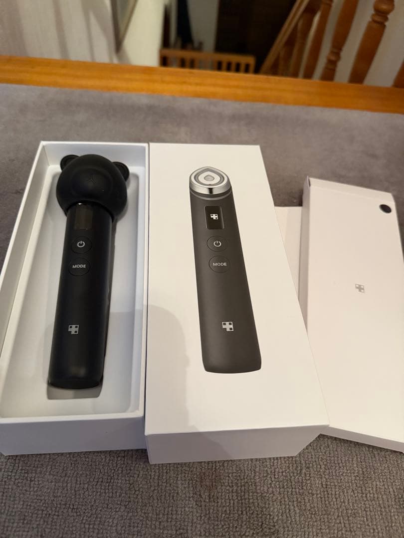 メディキューブ　AGE-R ブースタープロ　美顔器　キャップ付