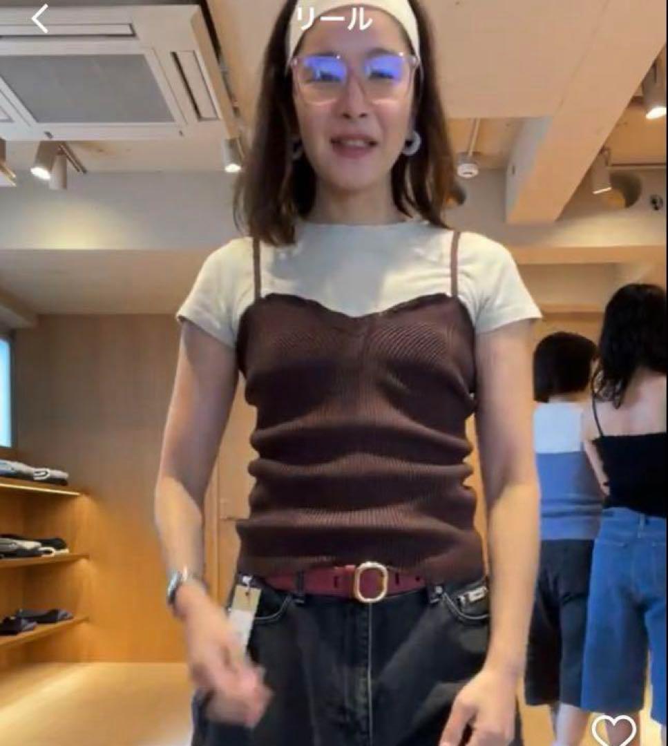 THE SHISHIKUI シシクイ　FRILLS TOP キャミ