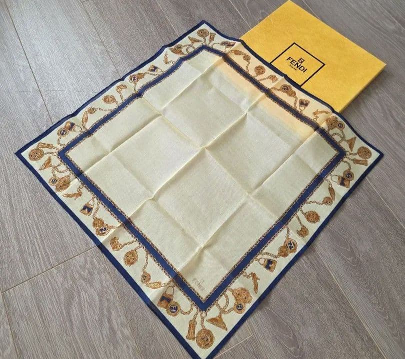 未使用 FENDI ハンカチ 9枚セット