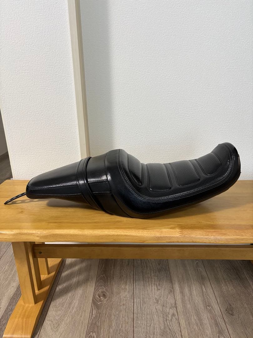 ハーレーダビッドソン純正シート　XL1200CX HarleyDavidson