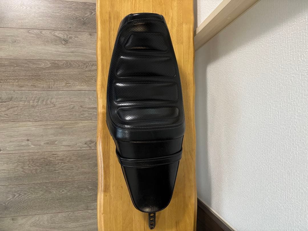 ハーレーダビッドソン純正シート　XL1200CX HarleyDavidson