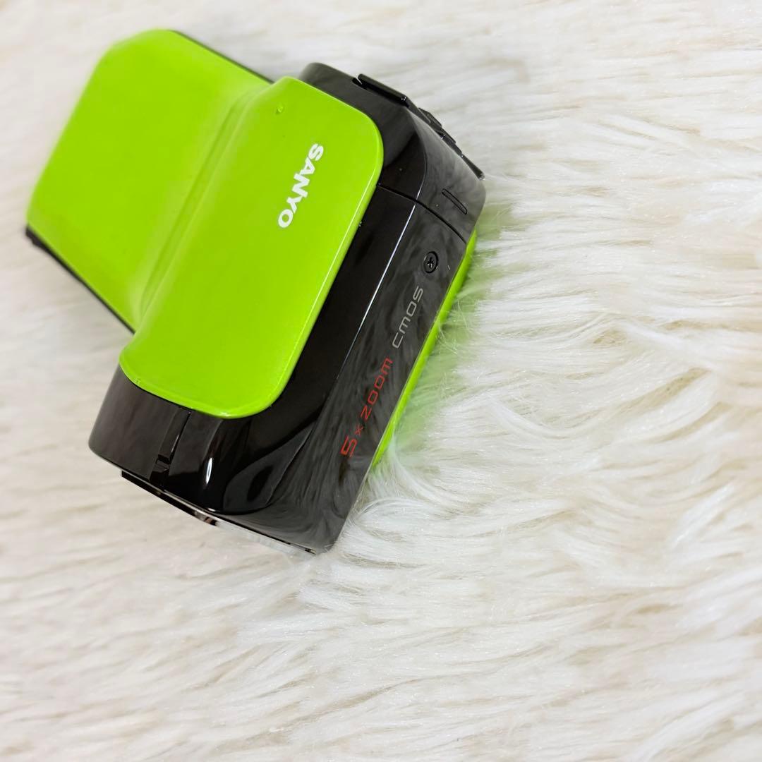 SANYOデジタルムービーカメラ　Xacti DMX-CG11グリーン