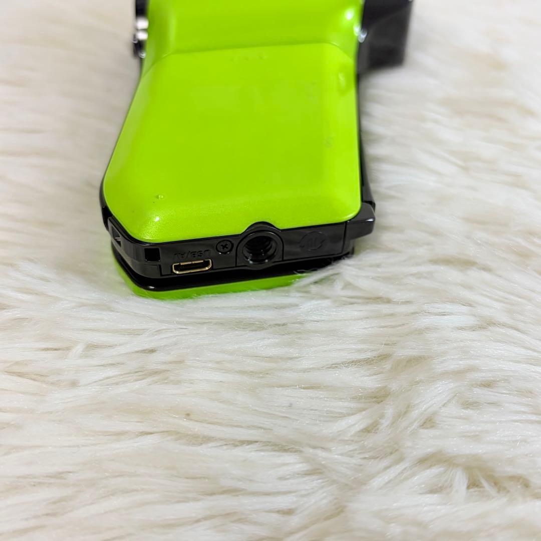 SANYOデジタルムービーカメラ　Xacti DMX-CG11グリーン