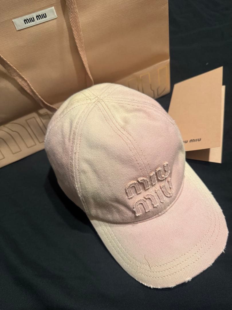 miu miu ピンク 刺繍ロゴキャップ Mサイズ